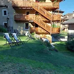 Beb Luca76 Bed and Breakfast Avise