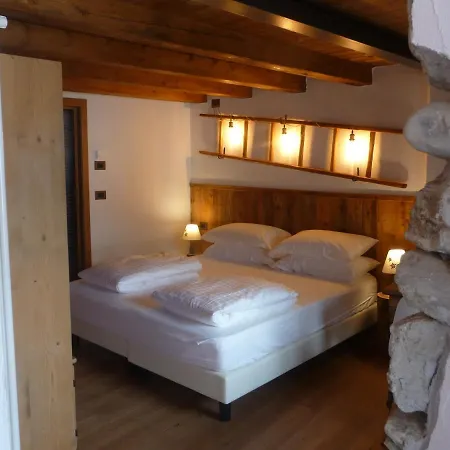 Beb Luca76 Bed & Breakfast 3*