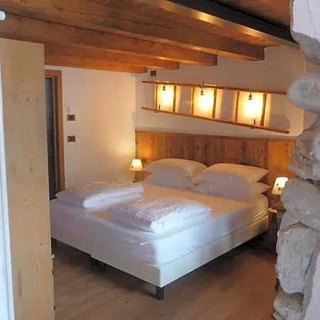 Beb Luca76 Bed & Breakfast 3*