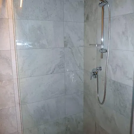 Beb Luca76 Bed & Breakfast 3*