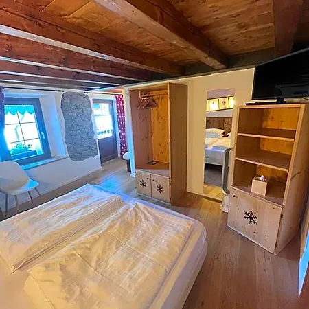 Beb Luca76 Bed & Breakfast