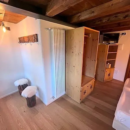 Beb Luca76 Bed & Breakfast