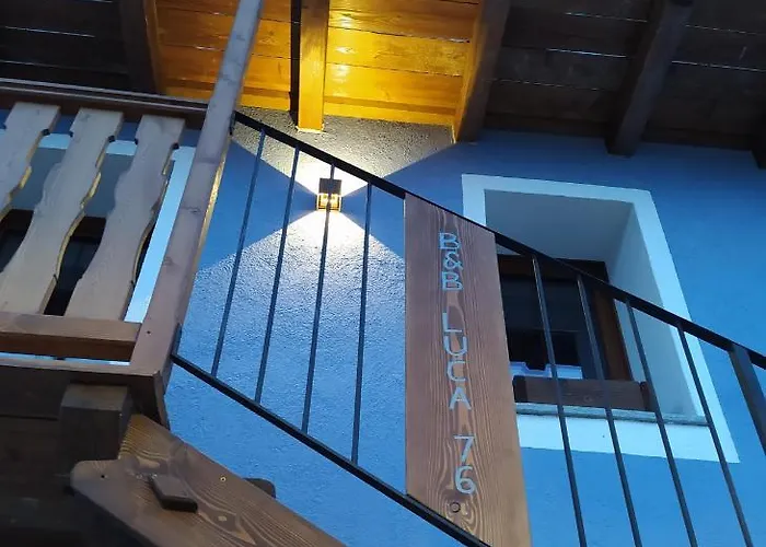 Beb Luca76 Bed & Breakfast Avise